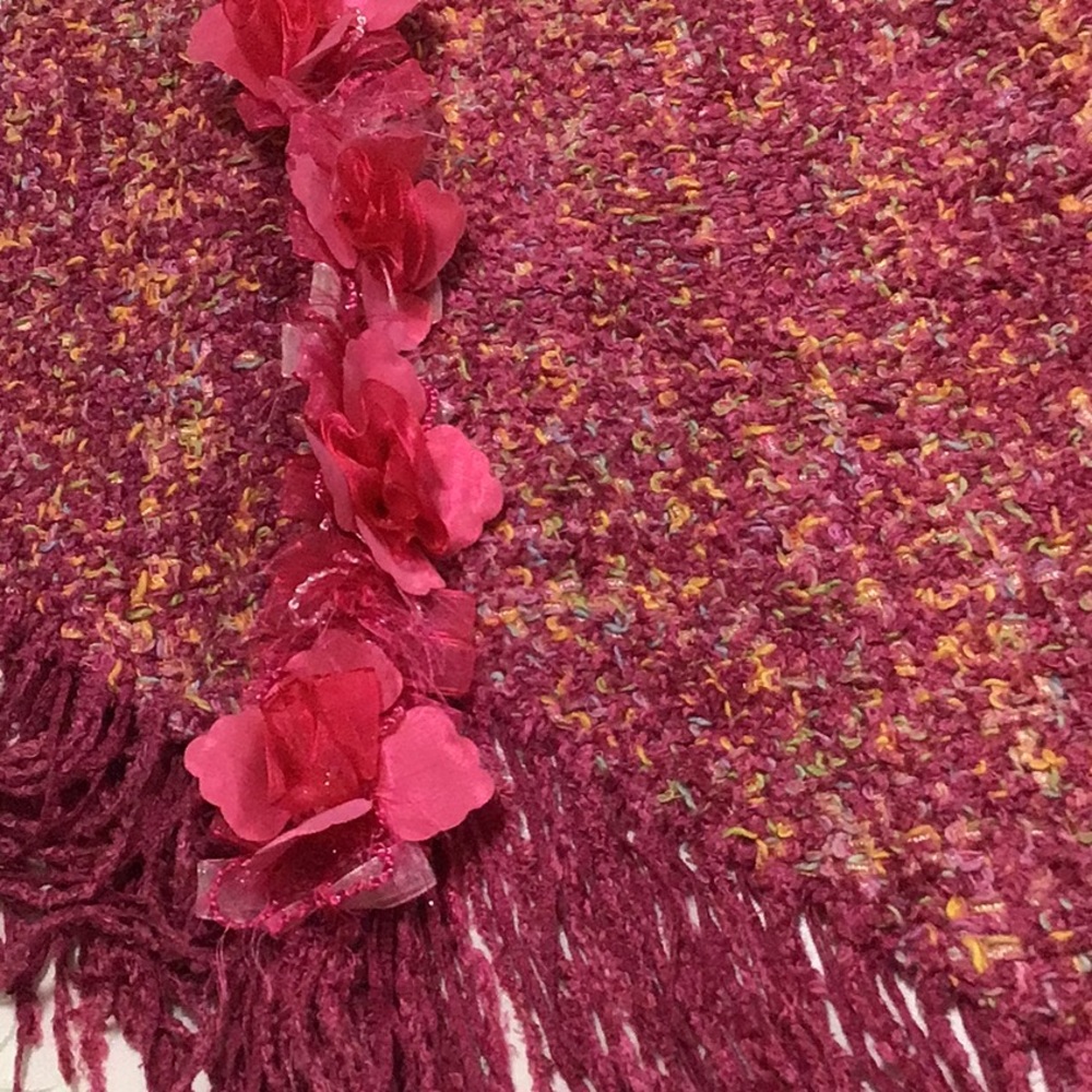 Exquisite One of a Kind Flower Shawl - Picture 5 of 10